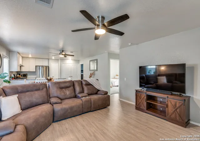 Photo 4 of Single family home for sale at 13111 Ashworth Blvd, San Antonio, TX 78221 | MLS# 1915907 | Listing updated on 2026-02-17