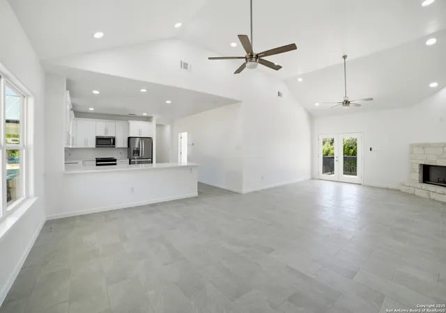 2nd image of 221 Deer Oaks, Lakehills, TX 78063 | MLS# 1915925
