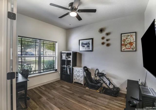 5th image of 15412 Dell Ln, Selma, TX 78154 | MLS# 1915943