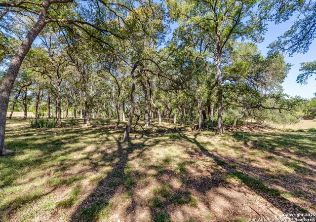 Photo 4 of Sale Pending at 24209 Scenic Loop, San Antonio, TX 78255 | MLS# 1915952 | Listing updated on 2025-11-24