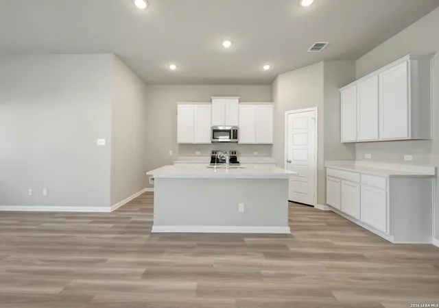2nd image of 1104 Limestone Ridge, Seguin, TX 78155 | MLS# 1915959