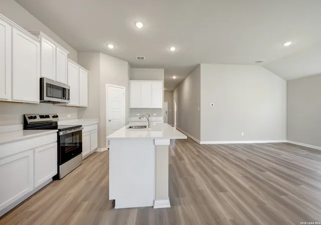 3rd image of 1104 Limestone Ridge, Seguin, TX 78155 | MLS# 1915959