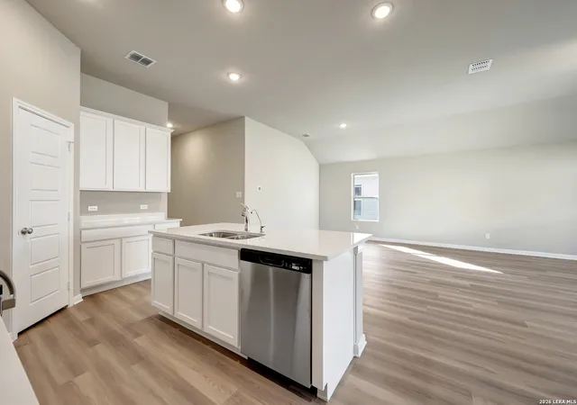 5th image of 1104 Limestone Ridge, Seguin, TX 78155 | MLS# 1915959
