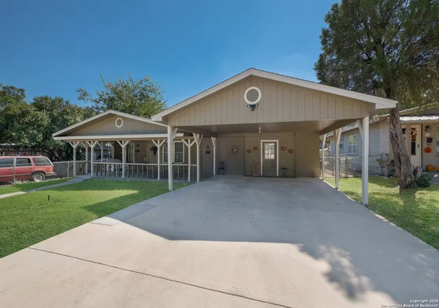 Photo 2 of Single family home for sale at 214 Schmeltzer, San Antonio, TX 78213 | MLS# 1915977 | Listing updated on 2026-01-10