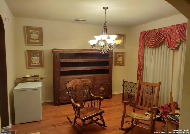 Photo 3 of Single family home for sale at 118 Bear Claw, Newark, TX 76071 | MLS# 1915989 | Listing updated on 2025-10-27