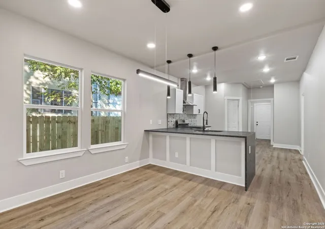 Photo 4 of Single family home for sale at 123 Sandmeyer St, San Antonio, TX 78208 | MLS# 1916004 | Listing updated on 2025-11-05