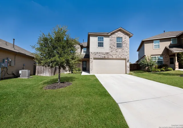 Photo 3 of Sale Pending at 102 Bahama Woodstar, San Antonio, TX 78253 | MLS# 1916069 | Listing updated on 2026-03-02