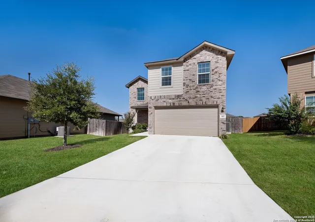 Photo 3 of Sale Pending at 102 Bahama Woodstar, San Antonio, TX 78253 | MLS# 1916069 | Listing updated on 2026-03-02