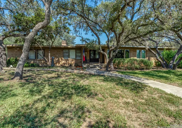 Photo 1 of Sale Pending at 125 Sunway Dr, San Antonio, TX 78232 | MLS# 1916116 | Listing updated on 2025-12-02