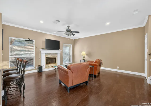Photo 4 of Single family home for sale at 6718 Grove Creek Dr, San Antonio, TX 78256 | MLS# 1916154 | Listing updated on 2026-08-23