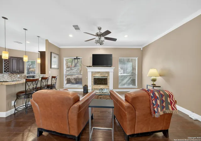 Photo 3 of Single family home for sale at 6718 Grove Creek Dr, San Antonio, TX 78256 | MLS# 1916154 | Listing updated on 2026-08-23