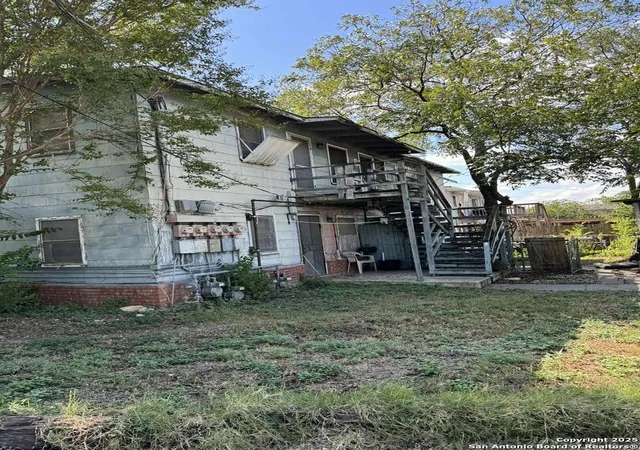 Photo 3 of Multi family home for sale at 727 Carney St, San Antonio, TX 78212 | MLS# 1916155 | Listing updated on 2026-06-23