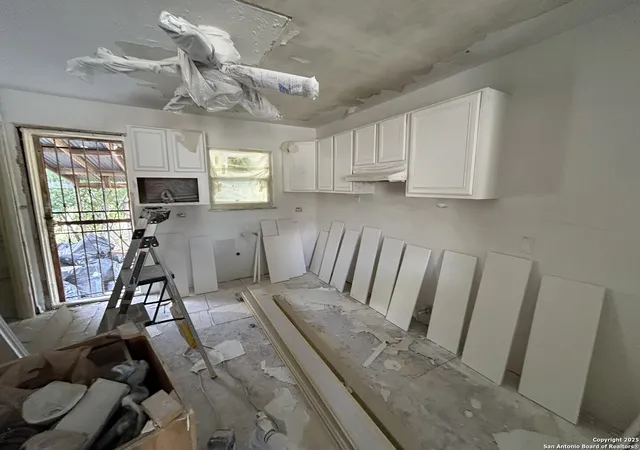 Photo 3 of Single family home for sale at 514 Rice Rd, San Antonio, TX 78220 | MLS# 1916167 | Listing updated on 2025-11-05