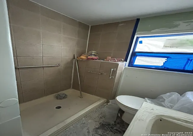 Photo 4 of Single family home for sale at 514 Rice Rd, San Antonio, TX 78220 | MLS# 1916167 | Listing updated on 2025-11-05