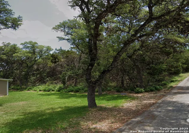 Photo 1 of Land for sale at 532 Shady Oak, Canyon Lake, TX 78133 | MLS# 1916192 | Listing updated on 2025-10-28