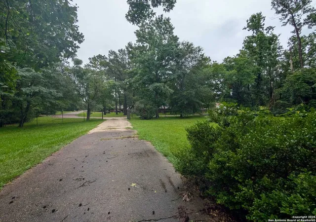 4th image of 33635 W Decker, Magnolia, TX 77355 | MLS# 1916206