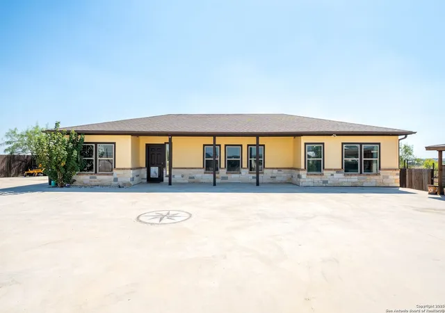 5th image of 749 El Rey Dr, Kyle, TX 78640 | MLS# 1916218