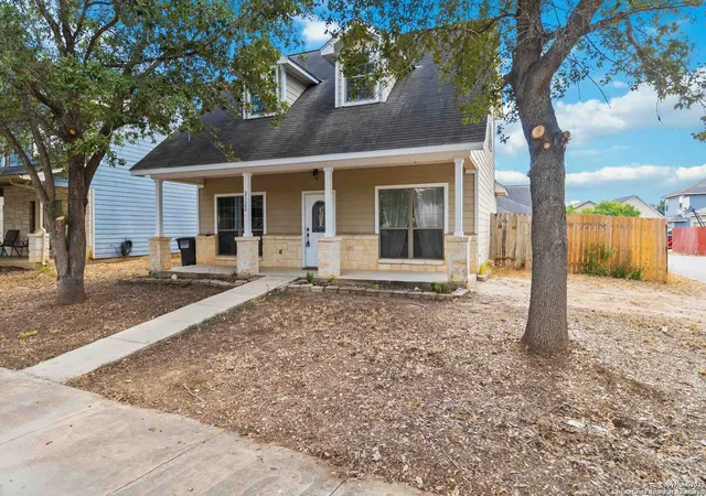 Photo 2 of Sale Pending at 2122 Bigmouth Hook, San Antonio, TX 78224 | MLS# 1916222 | Listing updated on 2025-11-27