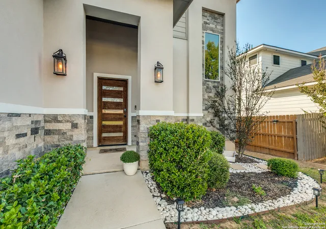 Photo 3 of Single family home for sale at 9423 Butterfly, San Antonio, TX 78224 | MLS# 1916243 | Listing updated on 2025-12-14