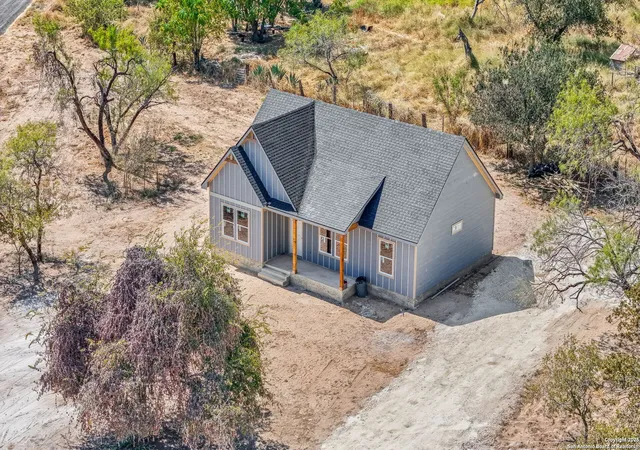 4th image of 732 County Road 6842, Lytle, TX 78052 | MLS# 1916277