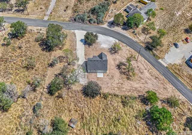 5th image of 732 County Road 6842, Lytle, TX 78052 | MLS# 1916277