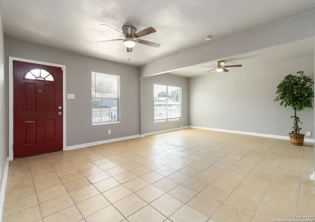 Photo 3 of Single family home for sale at 523 Scates, San Antonio, TX 78227 | MLS# 1916286 | Listing updated on 2025-10-28