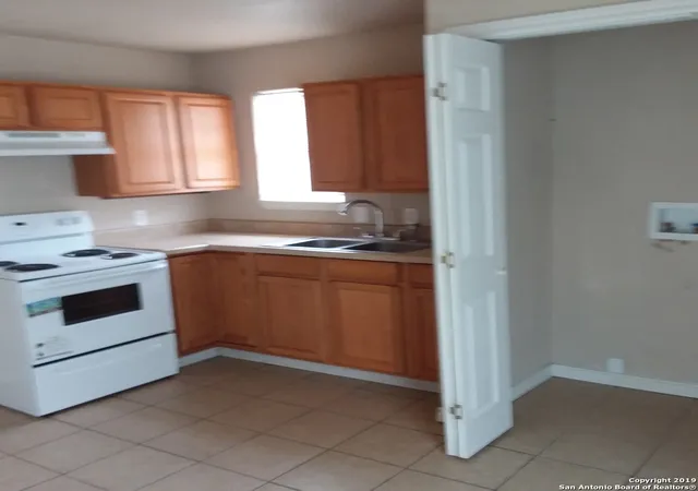 Photo 3 of Single family home for sale at 250 Yuma, San Antonio, TX 78211 | MLS# 1916330 | Listing updated on 2025-10-28