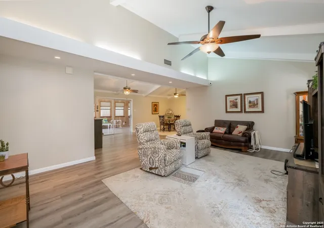 Photo 4 of Sale Pending at 901 Lake Dr, Kerrville, TX 78028 | MLS# 1916365 | Listing updated on 2025-11-21