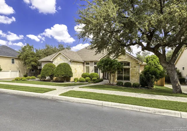 Photo 2 of Sale Pending at 114 Candelaria, Helotes, TX 78023 | MLS# 1916406 | Listing updated on 2025-10-28