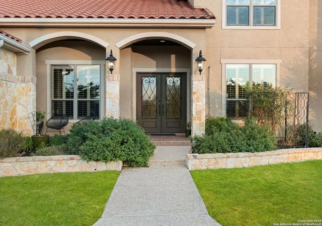 Photo 4 of Sale Pending at 1504 Redcloud Peak, Canyon Lake, TX 78133 | MLS# 1916413 | Listing updated on 2026-03-05