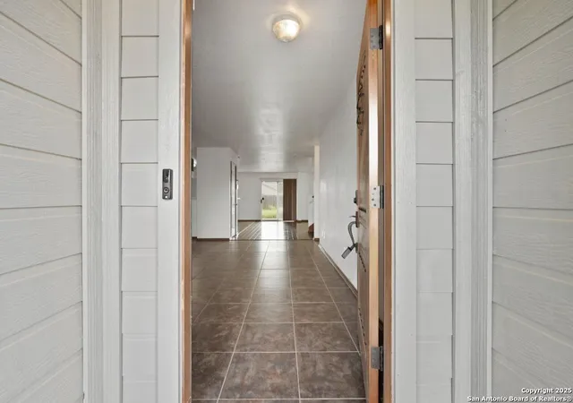 Photo 2 of Single family home for sale at 668 Nw Crossing, New Braunfels, TX 78130 | MLS# 1916477 | Listing updated on 2025-10-28