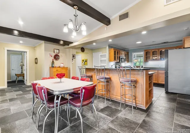 Photo 4 of Single family home for sale at 106 Briarcliff, San Antonio, TX 78213 | MLS# 1916511 | Listing updated on 2026-02-12
