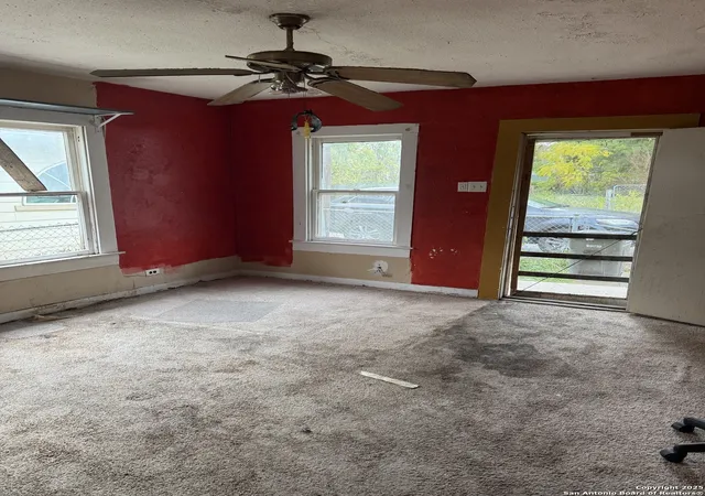 Photo 3 of Single family home for sale at 108 Maria Aly, San Antonio, TX 78207 | MLS# 1916544 | Listing updated on 2025-10-29