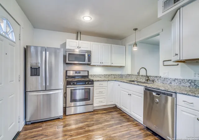 Listing Photo 1 - Condo for sale in building located at 8058 Broadway, San Antonio, TX 78209 - Unit #138N