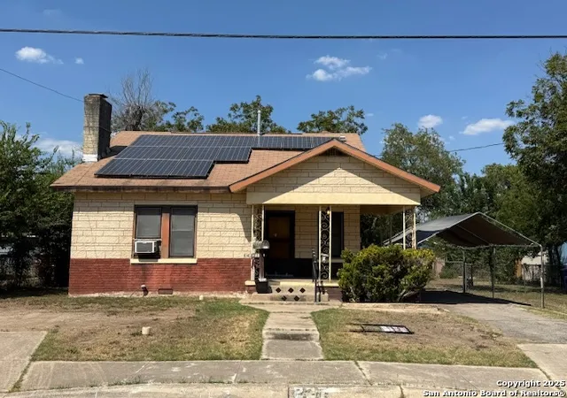 Photo 2 of Single family home for sale at 227 E Hafer Ave, San Antonio, TX 78214 | MLS# 1916578 | Listing updated on 2025-11-06