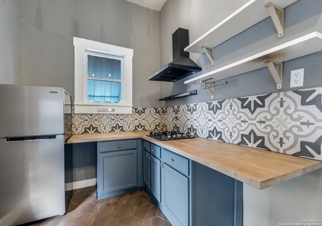 Photo 4 of Single family home for sale at 113 Burbank, San Antonio, TX 78204 | MLS# 1916625 | Listing updated on 2026-02-17