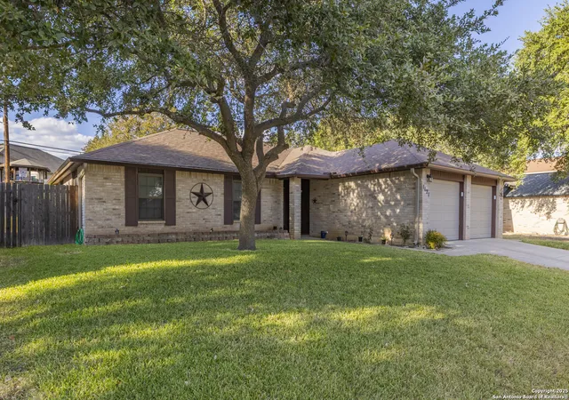 Photo 1 of Sale Pending at 1121 Mossy, Schertz, TX 78154 | MLS# 1916641 | Listing updated on 2026-01-28