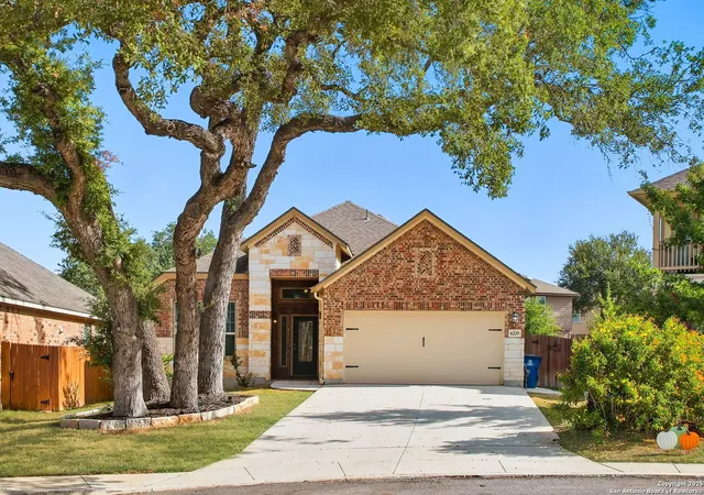 Photo 2 of Sale Pending at 6239 Carriage Cape, San Antonio, TX 78261 | MLS# 1916669 | Listing updated on 2025-11-11
