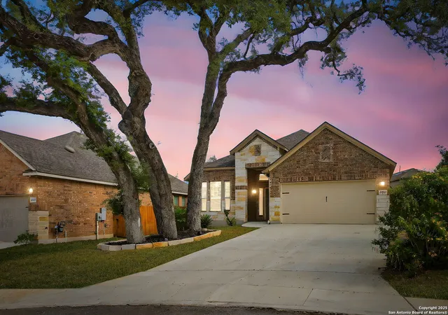 Photo 4 of Sale Pending at 6239 Carriage Cape, San Antonio, TX 78261 | MLS# 1916669 | Listing updated on 2025-11-11