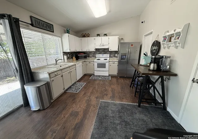 Photo 2 of Single family home for sale at 4562 Los Ranchitos, San Antonio, TX 78233 | MLS# 1916677 | Listing updated on 2025-10-22