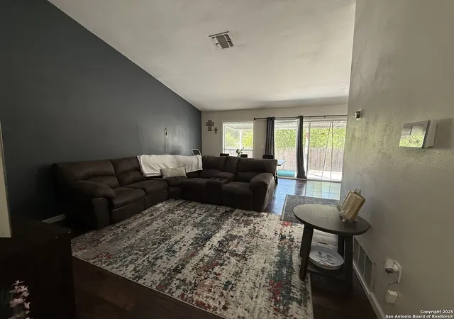 Photo 4 of Single family home for sale at 4562 Los Ranchitos, San Antonio, TX 78233 | MLS# 1916677 | Listing updated on 2025-10-22