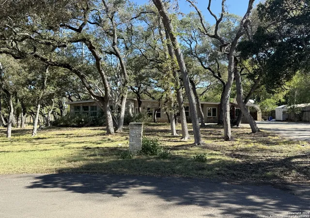 Photo 2 of Single family home for sale at 405 Fox Hall, San Antonio, TX 78213 | MLS# 1916679 | Listing updated on 2025-11-01