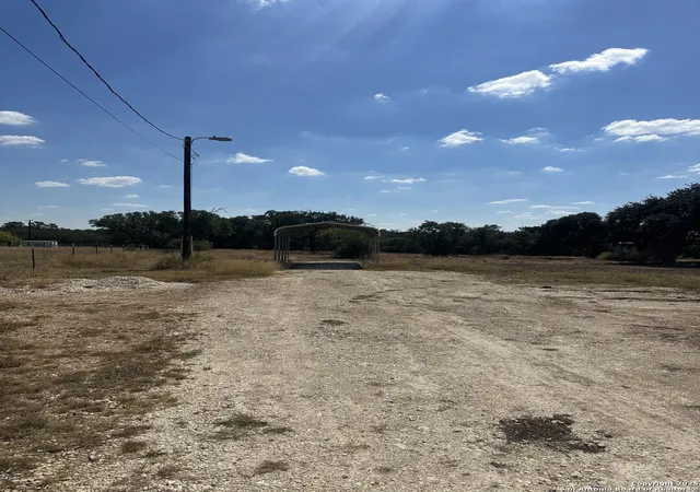 Photo 3 of Sale Pending at 395 Rohrbuch, Pipe Creek, TX 78063 | MLS# 1916688 | Listing updated on 2026-05-05
