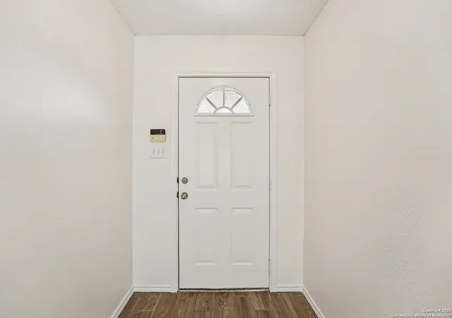 Photo 3 of Sale Pending at 7322 Pusch Ridge, Austin, TX 78749 | MLS# 1916737 | Listing updated on 2025-11-22