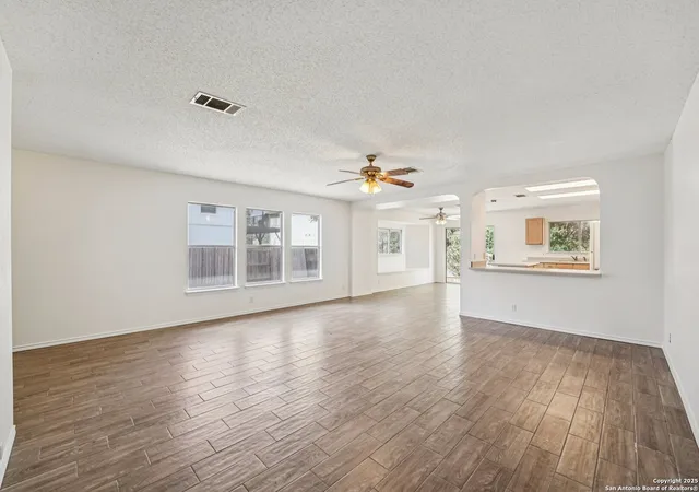 Photo 4 of Sale Pending at 7322 Pusch Ridge, Austin, TX 78749 | MLS# 1916737 | Listing updated on 2025-11-22
