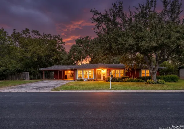 Photo 1 of Single family home for sale at 1204 27th, Hondo, TX 78861 | MLS# 1916742 | Listing updated on 2025-11-16