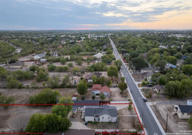 Photo 3 of Sale Pending at 378 E Petaluma Blvd, San Antonio, TX 78221 | MLS# 1916879 | Listing updated on 2026-03-08
