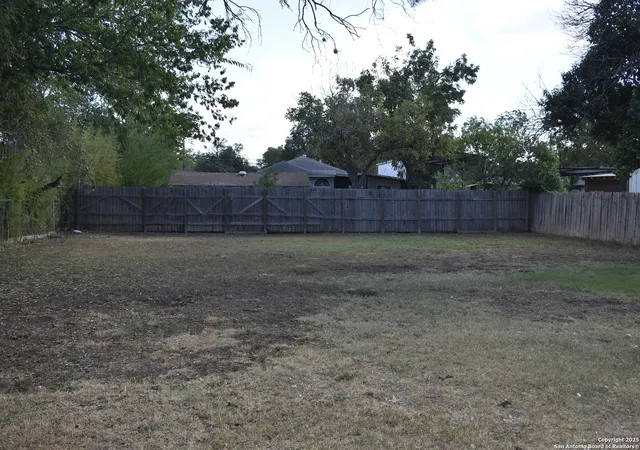 Photo 2 of Sale Pending at 330 Orchard, San Antonio, TX 78220 | MLS# 1916885 | Listing updated on 2026-02-03