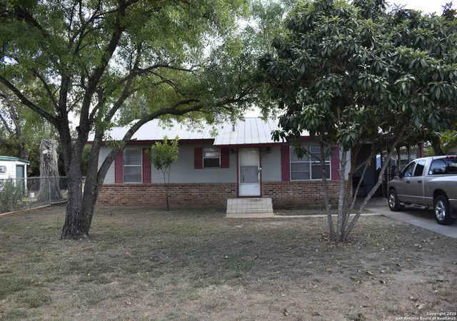 Photo 3 of Sale Pending at 330 Orchard, San Antonio, TX 78220 | MLS# 1916885 | Listing updated on 2026-02-03