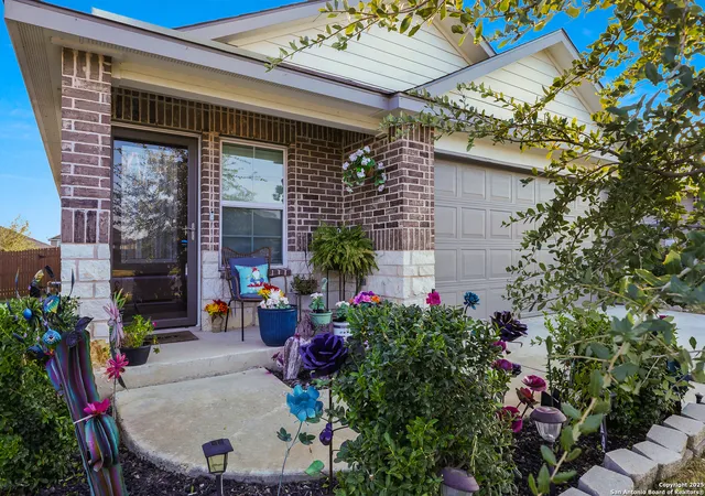 2nd image of 137 Hogans Alley, Floresville, TX 78114 | MLS# 1916918